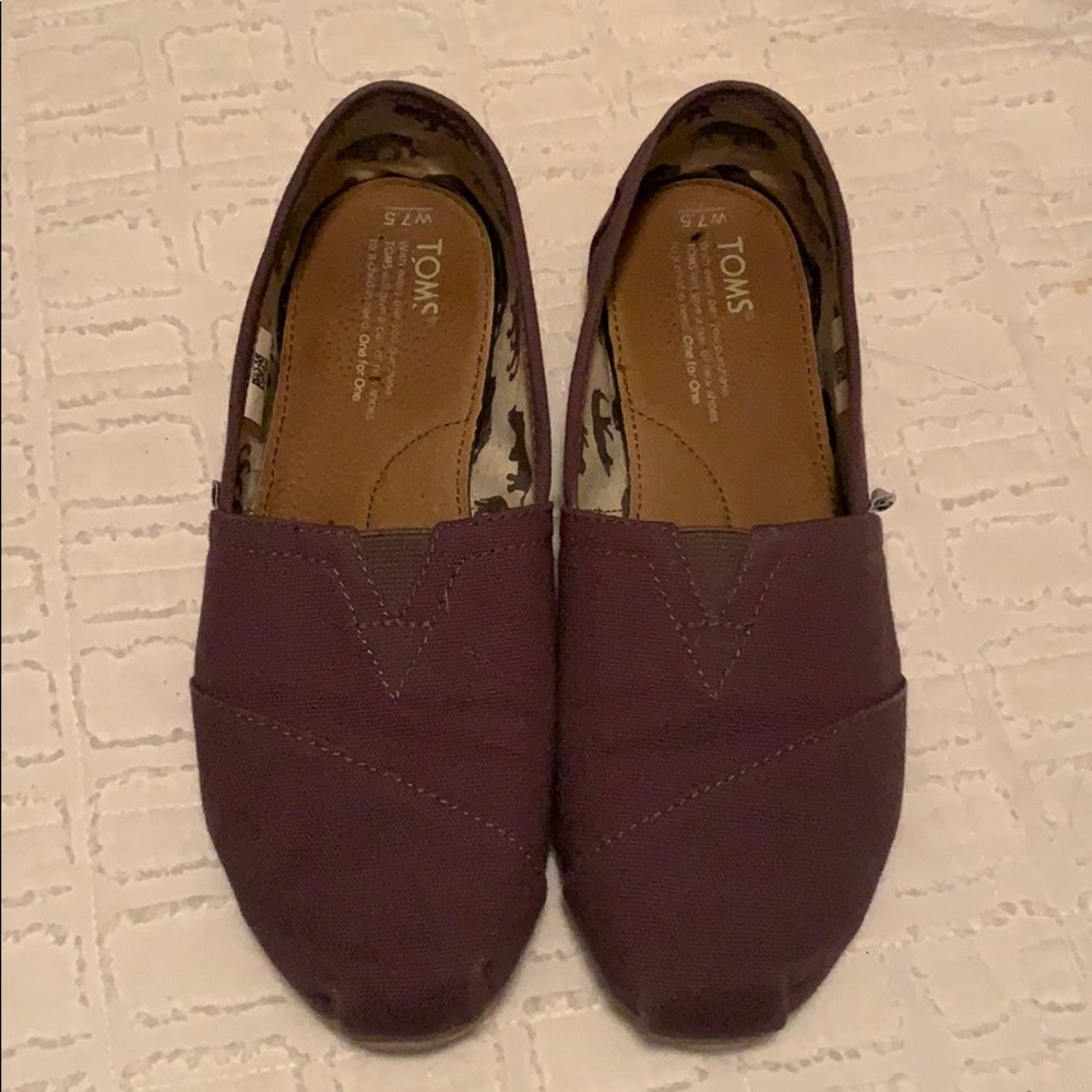 Toms canvas slip on